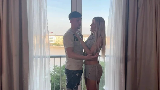 Kız arkadaşımı beni en iyi arkadaşımla aldatıyor - ema karter