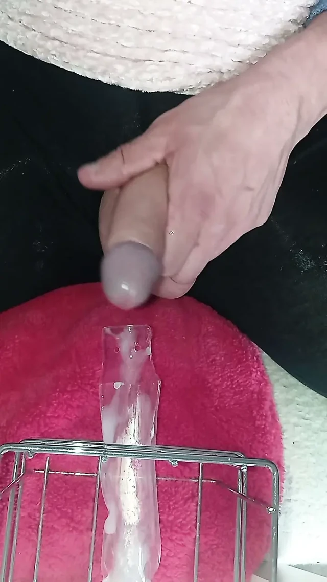 Büyük bir sperm donörü için 49 fışkırma