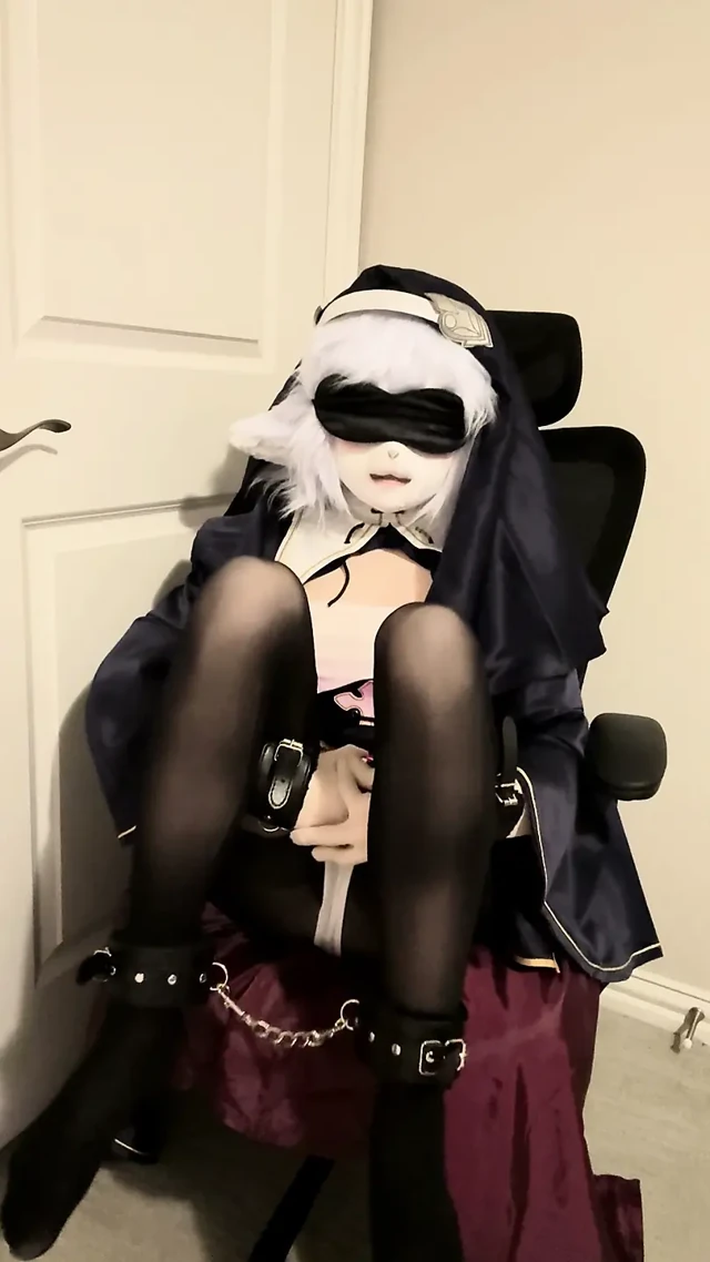 Kürklü Kigurumi Mastürbasyon