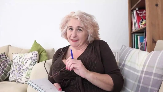 Auntjudys - büyük memeli iri güzel kadın orta yaşlı seksi kadın öğretmenin Camilla'nın içine boşalıyor (pov)