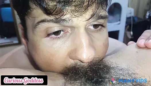 Meraklı tanrıça - anal mastürbasyon, kıllı amcık yalama, kız arkadaş misyoner sikişi