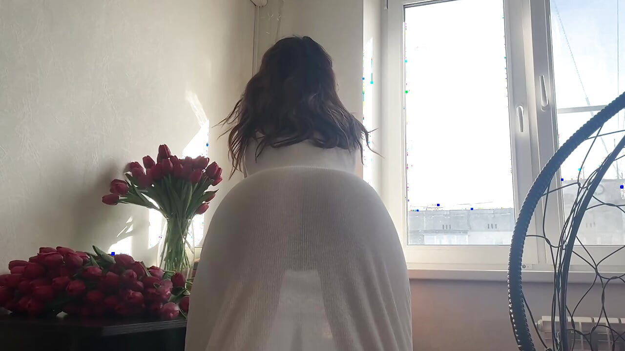 Seksi temizlikçi kadın ve yoga zamanı