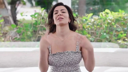 Tombul amatör orta yaşlı seksi kadın şimdiye kadarki ilk pornosunun kamera arkası - mylf özel - yeni mylfs