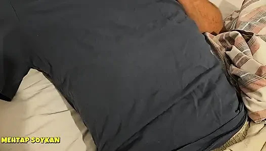 GENÇ OĞLAN, YAŞLI TEMİZLİKÇİ KADINI SİKTİ