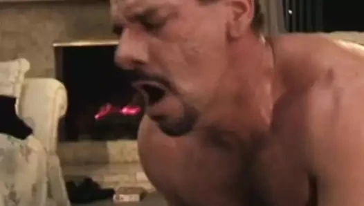 Sert evli kadın ile vahşi eş değiştirme