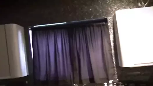 Adım anne ne yaptığını biliyor