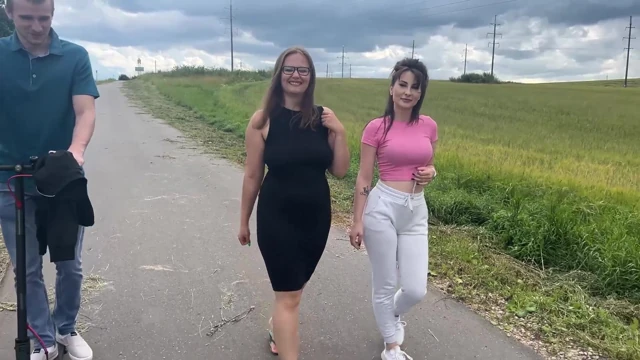 Dating On The Street Ended With A Pussy Full Of Sperm For Milf
