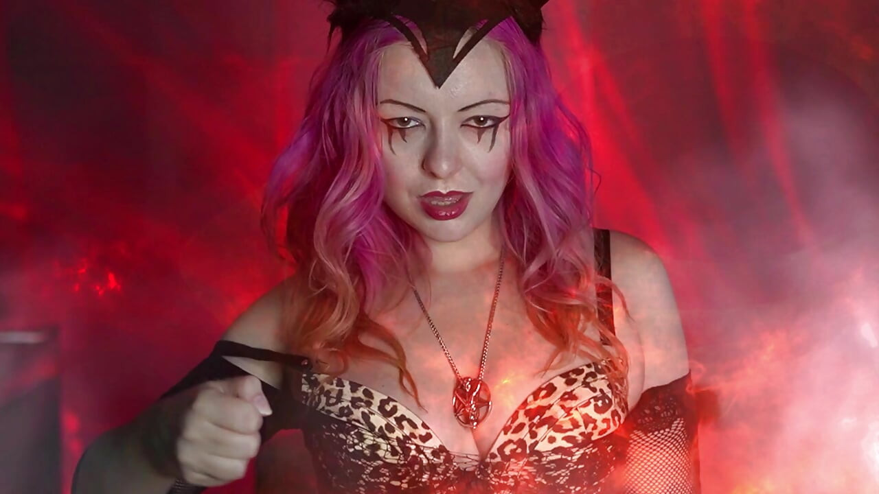 Succubus ve demon naamah için cinsel enerjini sun
