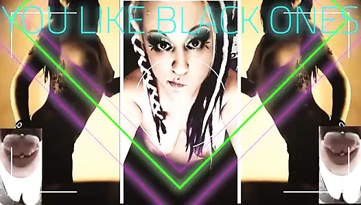 Проказливая сводная сестра нашла твое порно с большим черным членом, теперь она хочет, чтобы ты пососала один по-настоящему