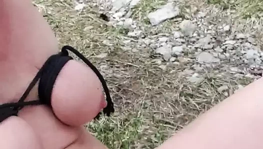 Yürüyüş parkuru yanında halka açık fışkırtma