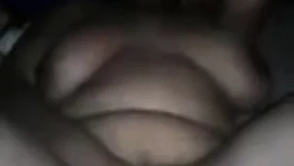 Hintli ateşli amcık sikişi