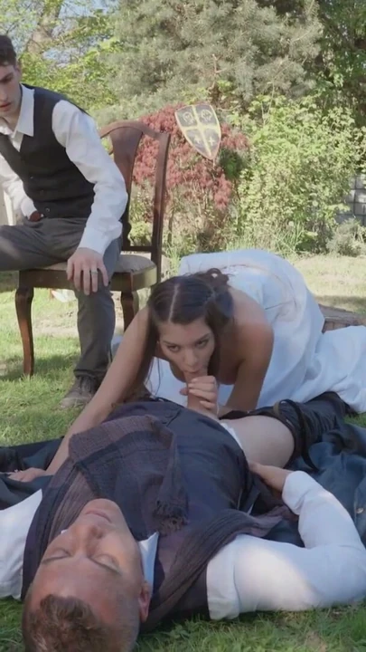 BRIDE4K. Lütfen, düğünümde her yerime boşal | Klip 2