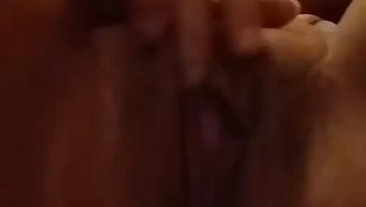 karıcığım bana masturbasyon videosu gönderiyor