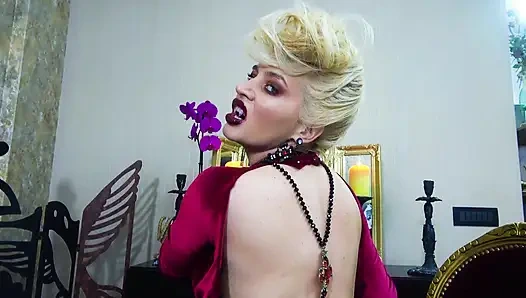 Esclavizada por besos con lápiz labial