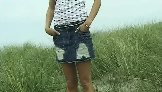 Ben Veronika, tıraşlı amcıklı esmer kamera kızı