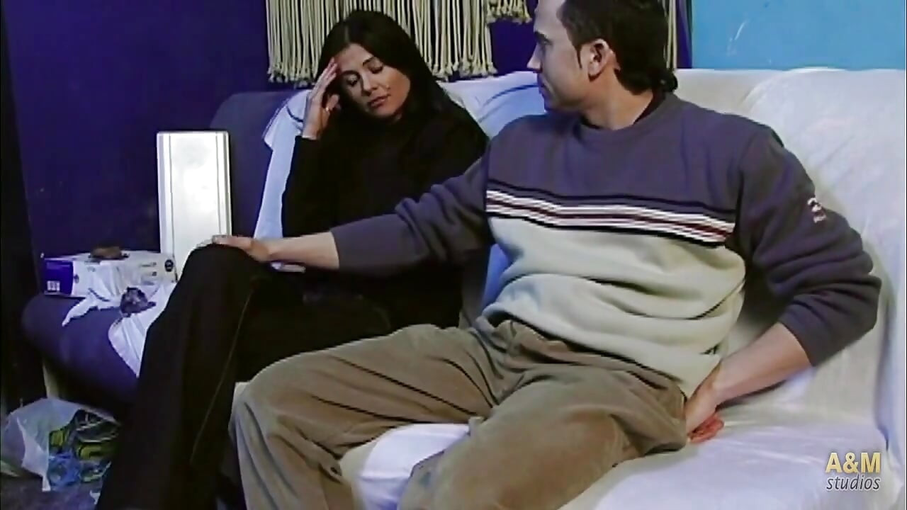 Erkek arkadaşı kötü yaşayan bir adam, onu terk ediyor ve ben oradaydım!!