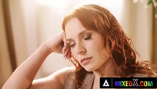 Mixedx - cennet gibi fanteziden soğuk gerçeğe - büyük memeli sarışın ve kızıl saçlı orta yaşlı seksi lezbiyen arzuları çarpışıyor