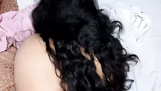 Kayınbiraderi ve baldız seks yaptıktan sonra seks sohbeti yapıyor (queenbeautyqb)