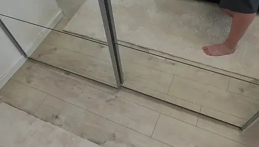 Gerçek (sarkık) yarağım giderek büyüyor ve kalınlaşıyor