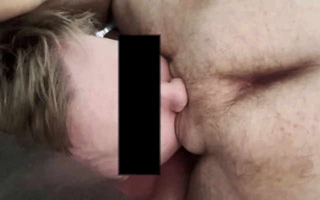Kıskanç eş, kocasının bir öğrencinin ağzında seviştiği ev videosunu sızdırdı. Meni Yemek