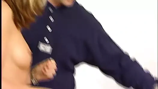 Rocker zeigt teen die neusten Dildos zur 200 Wende