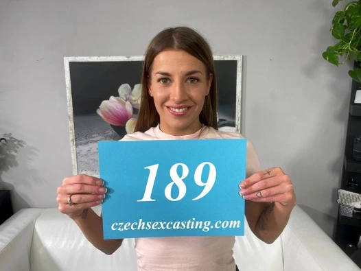 Silvia dellai pornoya geri döndü!