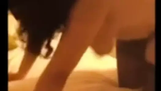 Kocası karısını paylaştı