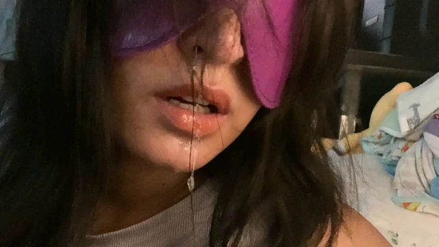 Amateur wife who practices eating bananas Milk dip