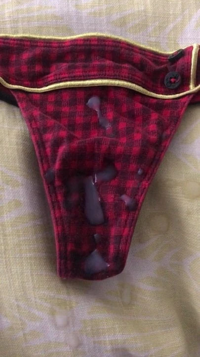 Cum üzerinde bebek bakıcısı küçük külot