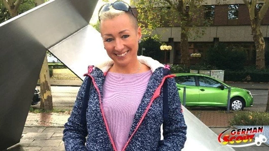 Alman izci - sokak dökümünde üvey anne mandy derin anal seks