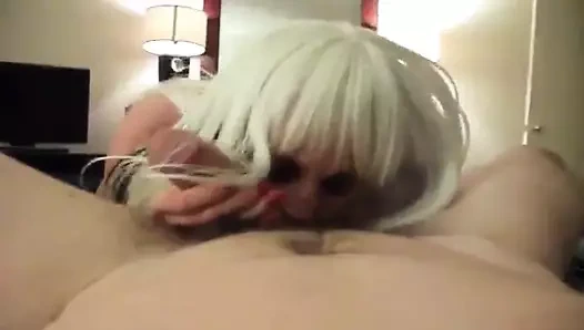 Avril daha sert pov darbe iş