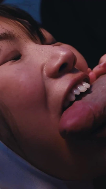 Futa rahibe bozuk - shelena ve vixi rafi üçlü grup seks dölleme