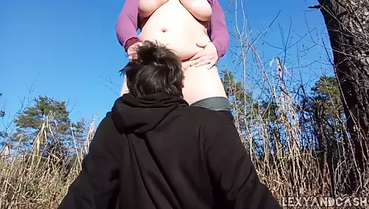 Açık dik kedi yeme- lexyandcash