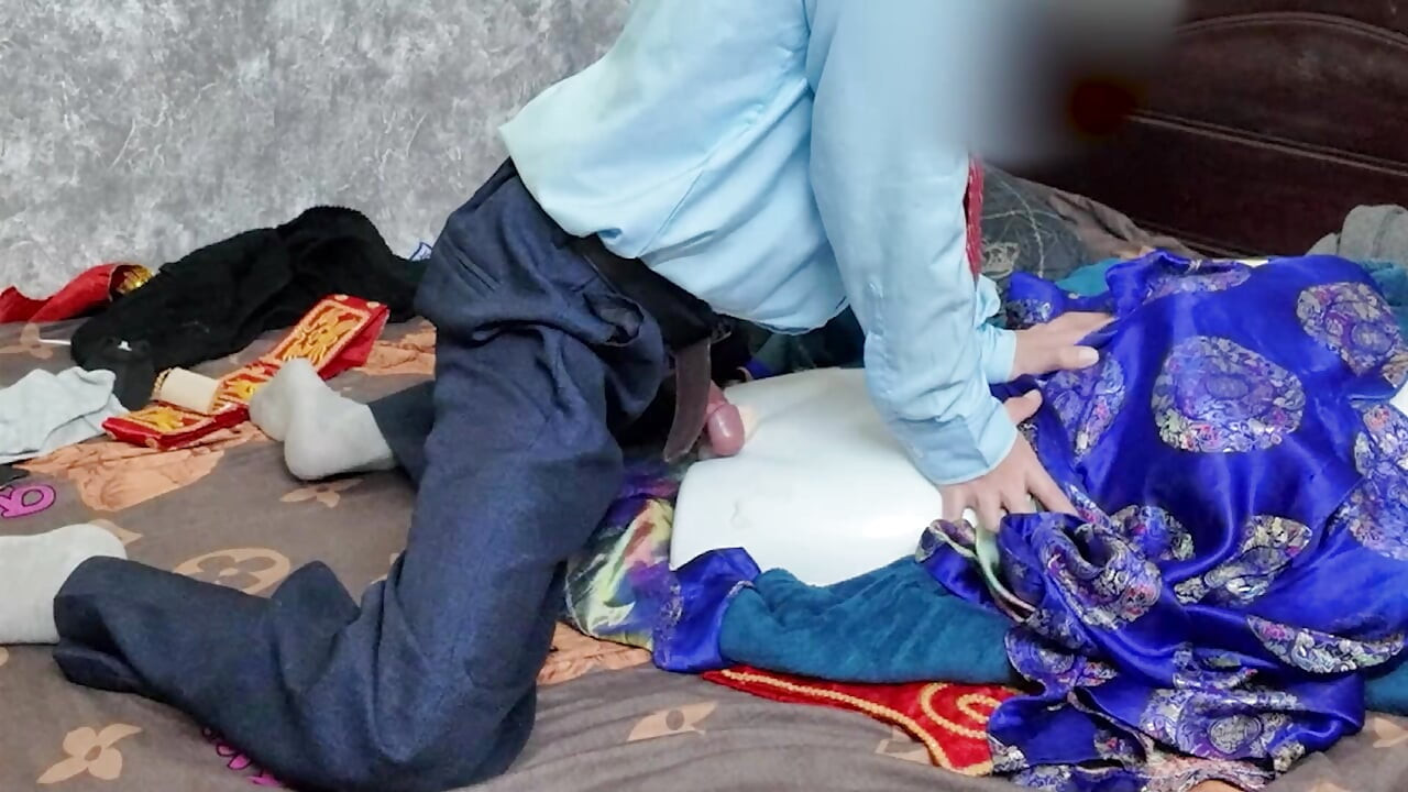 Yaşlı adam seks yapıyor