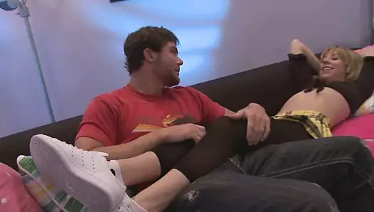 Zvidz - sarışın kız öğrenci iffet lynne justin magnum tarafından dövülerek - 4k