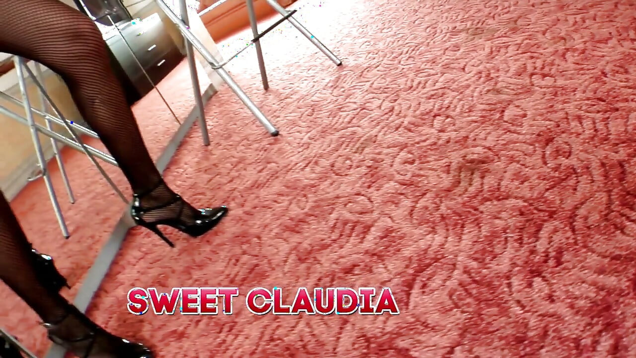 Tatlı Claudia Macar orta yaşlı seksi kadın anal ve mugur sert sikişiyor, göt genişletme, doğal hatun, küçük memeler, esmer, azgın, euro, uzun versiyon