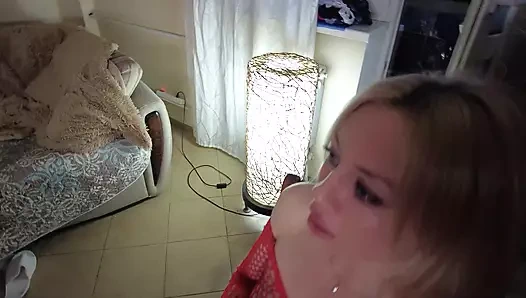 İki güzel kıllı yarak emiyor