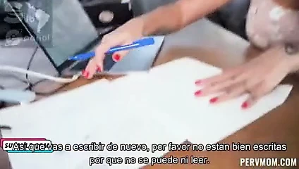 SUBTITLE Madrastra me ayuda a concentrarme - Lillith Morning