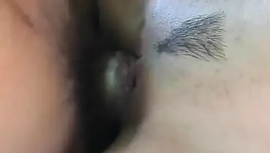 Ateşli açık havada lezbiyen ve tutkulu amcık yeme ile grup seks