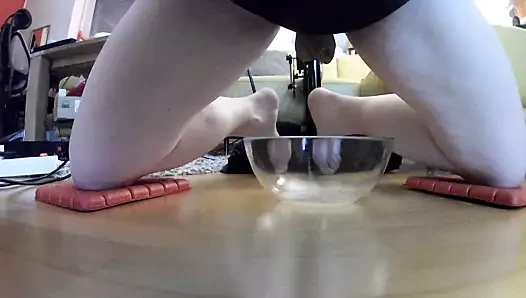 15 days no orgasm = SO MUCH FUN with fuckingmachine :) HFO