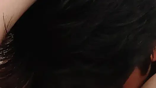 Üvey erkek kardeşim ağzına boşalana kadar amımı yalıyor