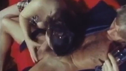 Tigr, kral paul, rj reynolds içinde bağbozumu sikme video