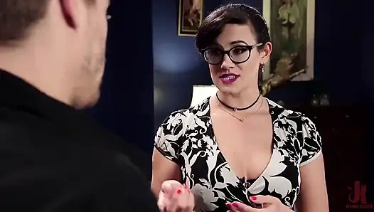 Üvey annenin küçük anal sürtüğü için disiplin