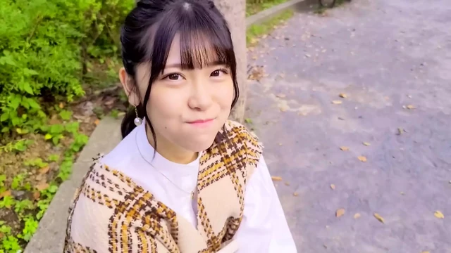 Bölüm 1 Akari çok sevimli. Güzel vücudu, binme pozisyonunda ve normal pozisyonda kendinizi iyi hissetmenizi sağlar. Onu seksle çalıştırıyorum