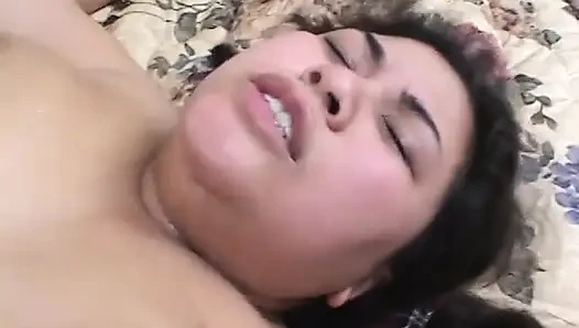 Tombul kaltak sıkı amını siktiriyor