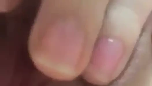 Sulu kedi parmak büyük klitoris