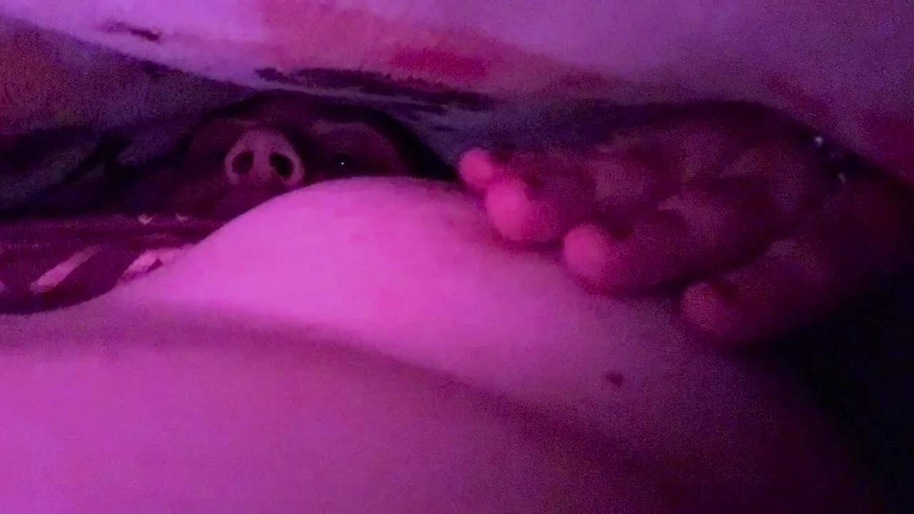 私の自然なおっぱいで遊ぶ