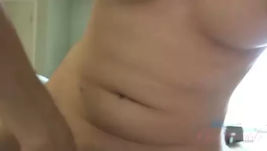 Nikki sonraki sikini seviyor ve senin için her şeyi yapacak.