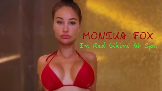 Spada kırmızı bikinili seksi Monika Fox!