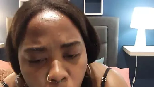 kız özel şov yapabilir mi